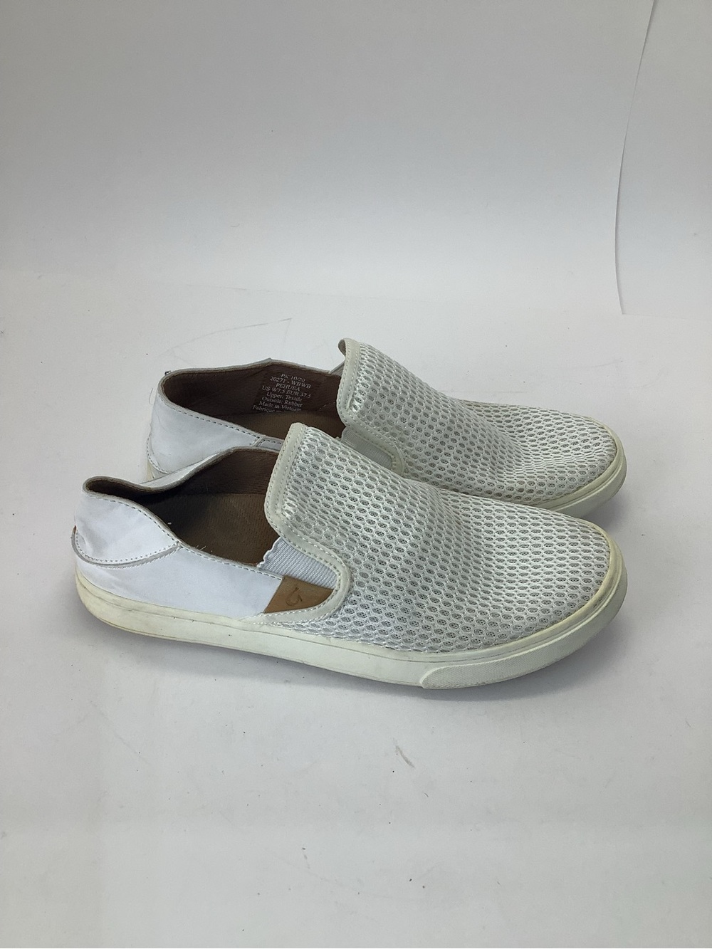Olukai Pehuea Women's White Slip-On Mesh Casual Sneakers size 7.5